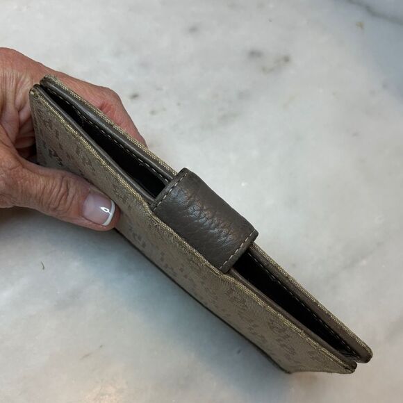 Dooney & Bourke Wallet Checkbook Vintage Signature Slim Wallet - Picture 8 of 16